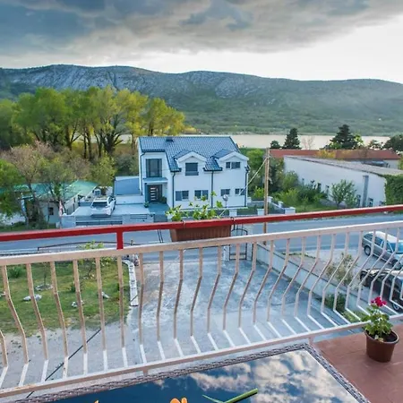 Ivona * Tribalj (Primorsko-Goranska)